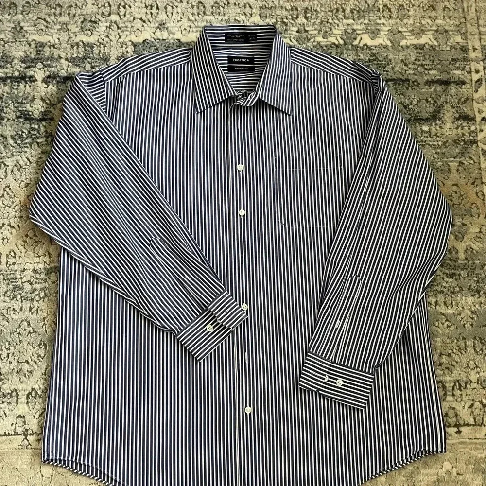 Nautica Men’s Shirt button down, striped size 17,5. 34/35 XXL